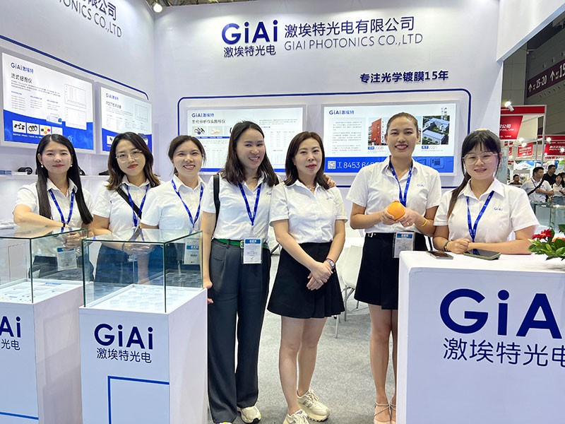 激埃特CMEF秋博會合影 激埃特CMEF秋博會合影