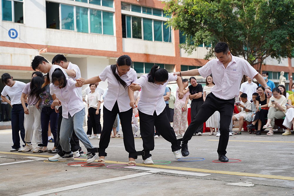 趣味活動月球漫步